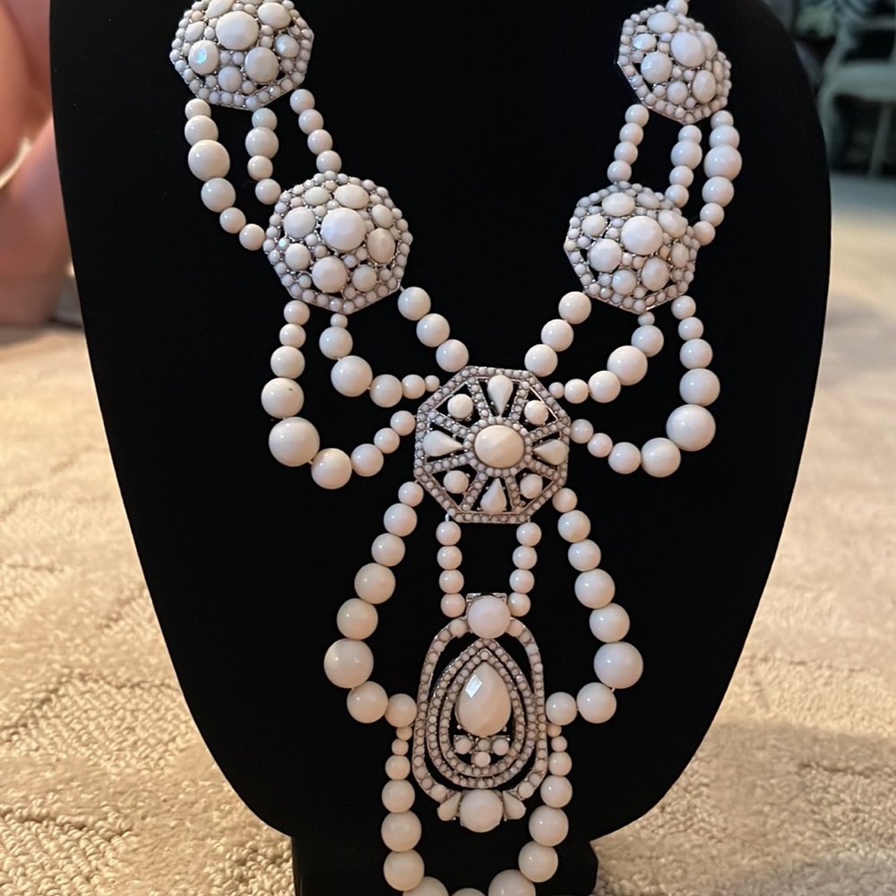 NEW White Beaded Necklace